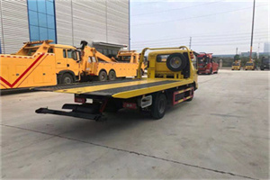 英山非事故拖车