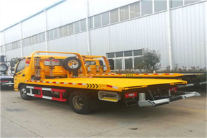 英山附近拖车救援搭电